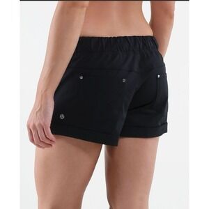 Lululemon Play All Day, Elastic‎ Waist Cuffed Shorts Black  *Missing Drawstring